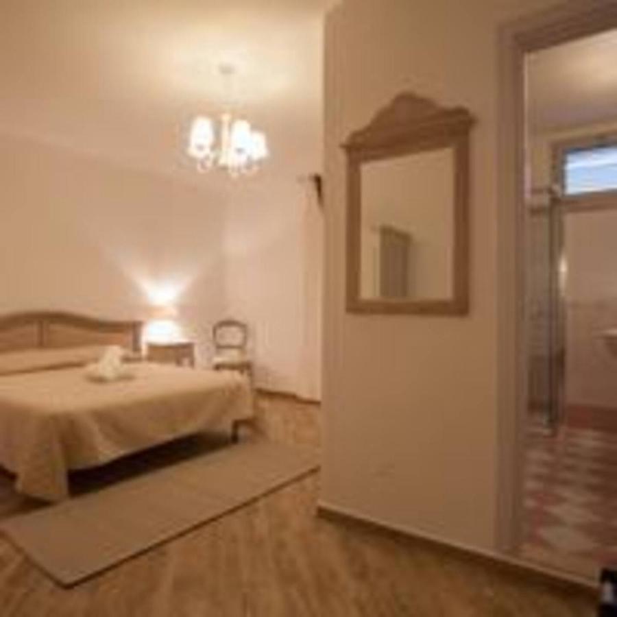 City Garden Guest House Olbia Kültér fotó